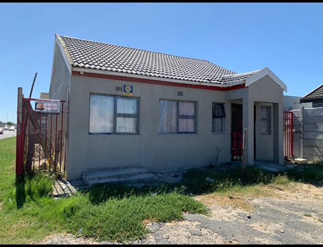 3 BEDROOM FREEHOLD FOR SALE IN CLAIREWOOD
